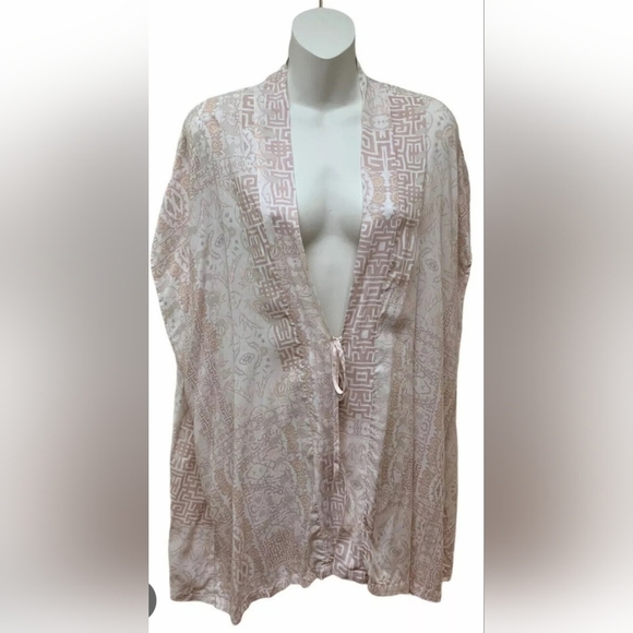 Victoria's Secret Cream and Pink Kimono - Picture 1 of 4